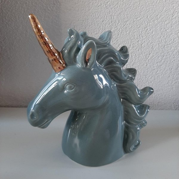 Unicorn met gouden hoorn
